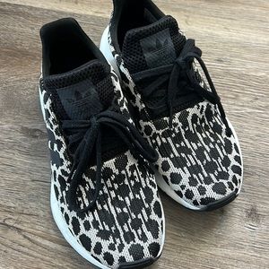 Adidas swift run shoes